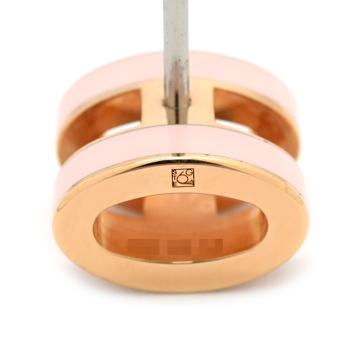 流行灰 H 迷你耳环 - 4